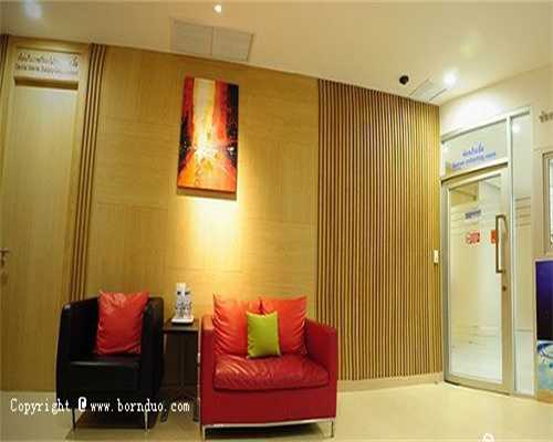 借卵子代生囊胚移植后一周之内能着床吗？